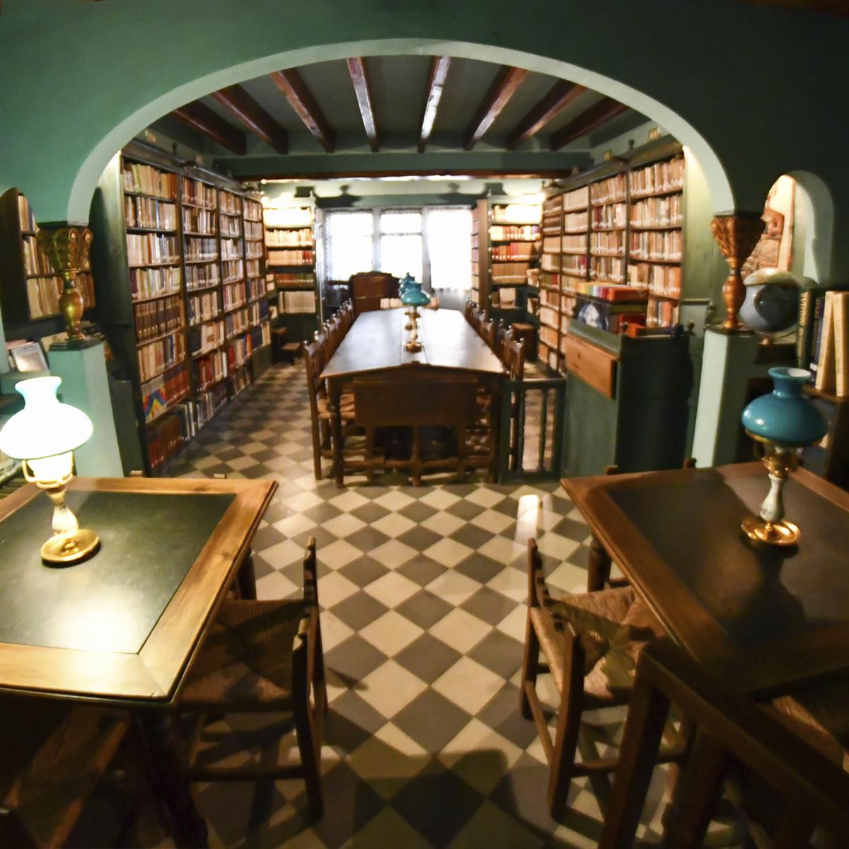 Biblioteca - Casa museo Segrelles